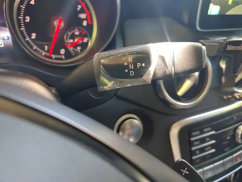 Mercedes-Benz GLA — миниатюра 10