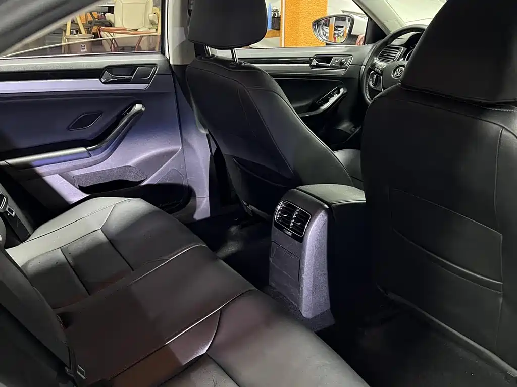 Volkswagen Sagitar — миниатюра 7