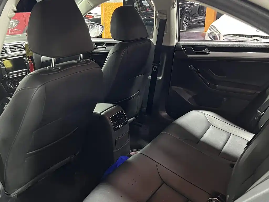 Volkswagen Sagitar — миниатюра 9