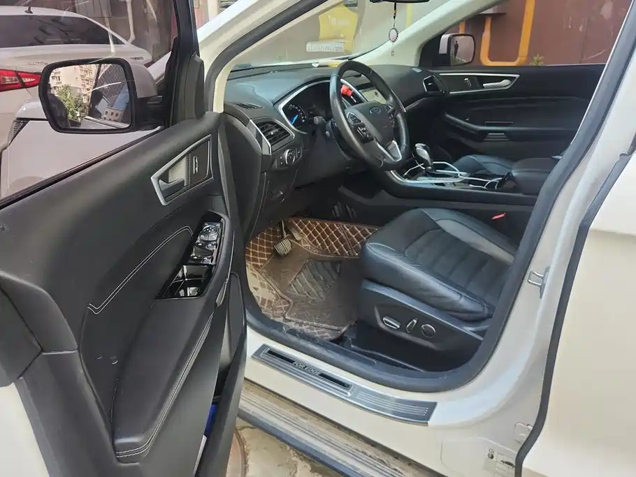 Ford Edge — миниатюра 9