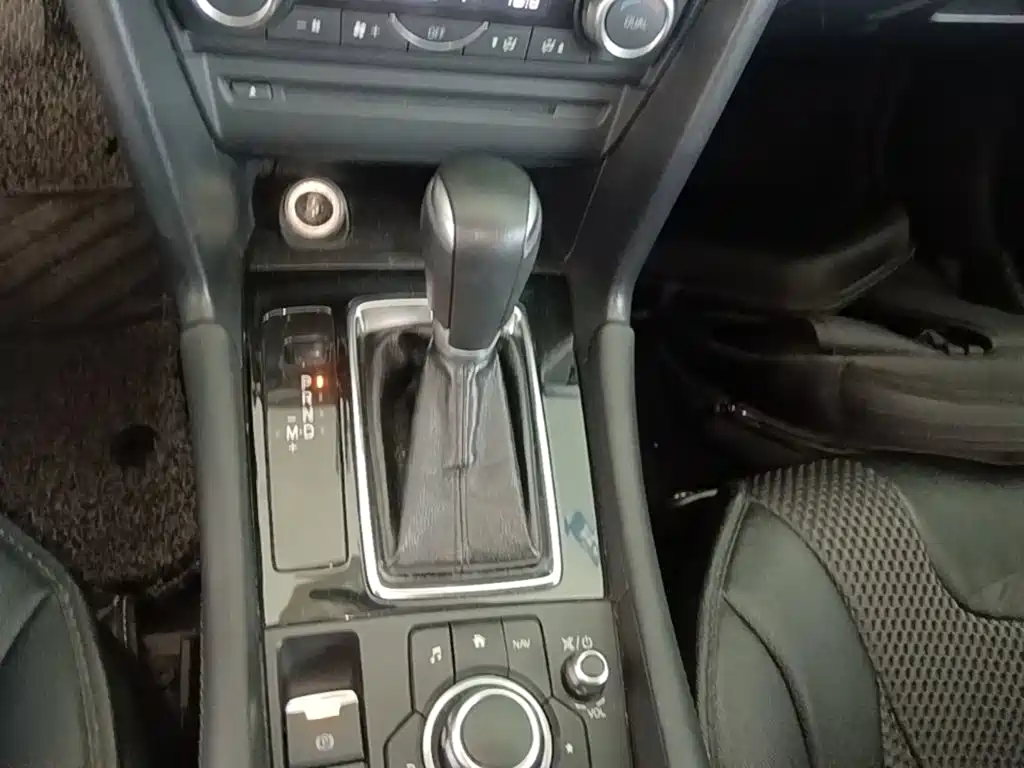 Mazda 3 Axela — миниатюра 14