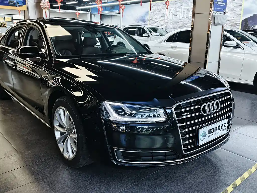 Audi A8 — миниатюра 3
