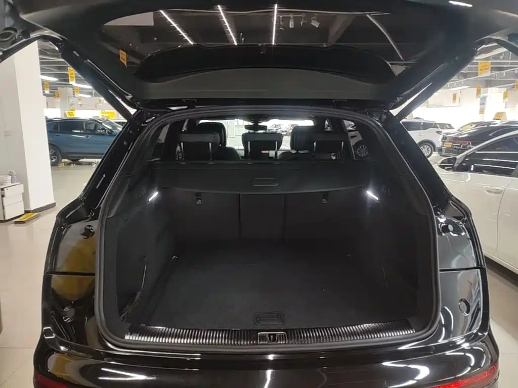 Audi Q5L — миниатюра 19