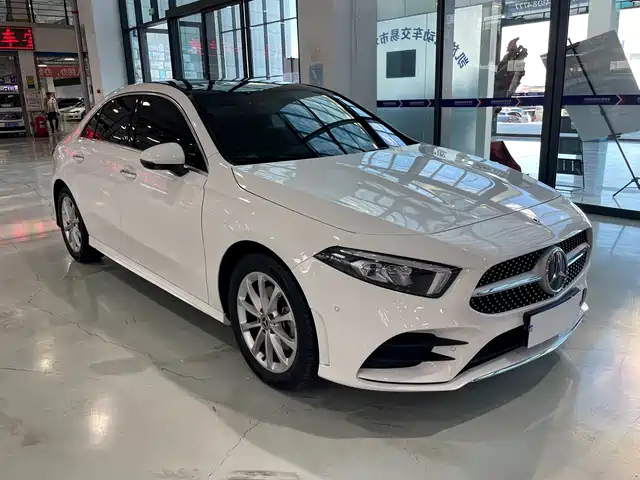 MERCEDES-BENZ  A CLASS 2021