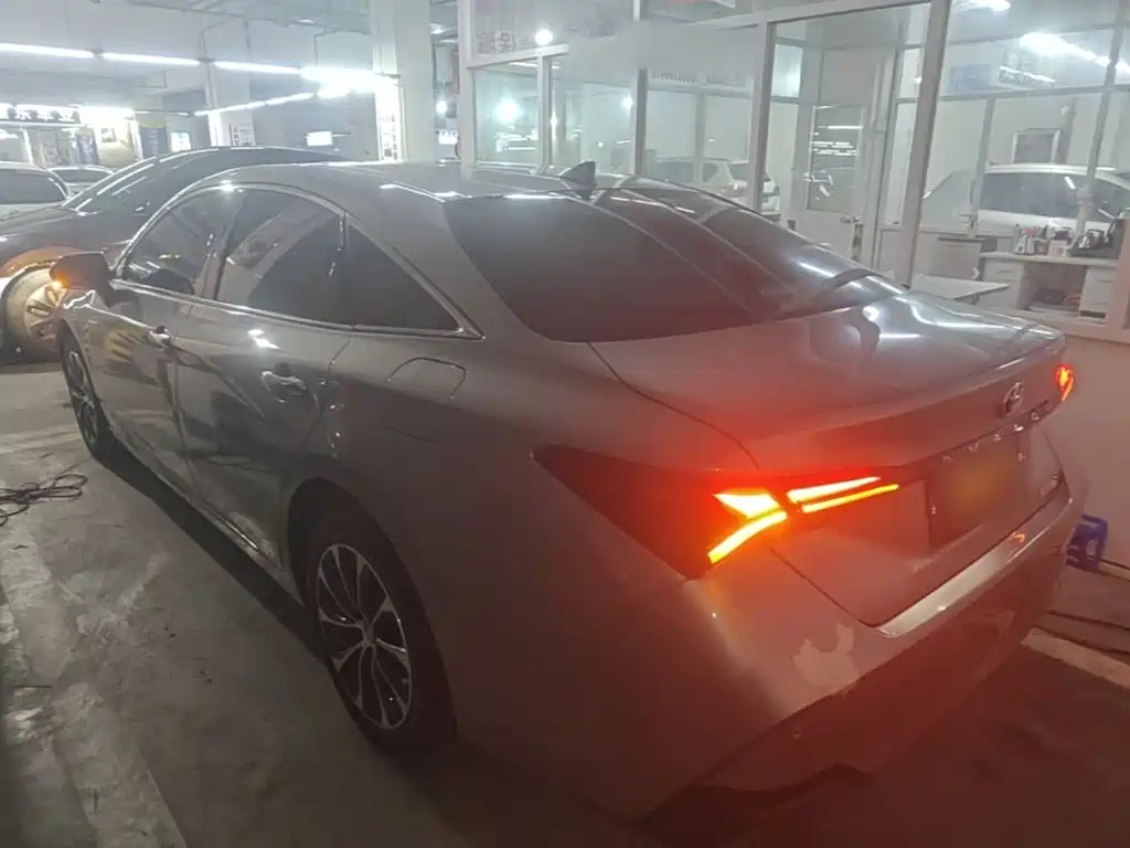 Toyota Avalon — миниатюра 5