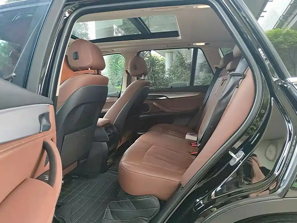 BMW X5 (Import) — миниатюра 3