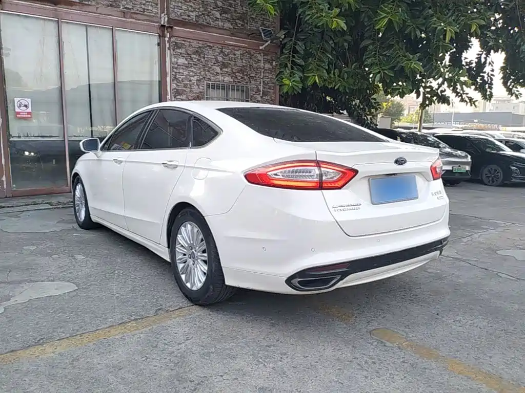Ford Mondeo — миниатюра 5