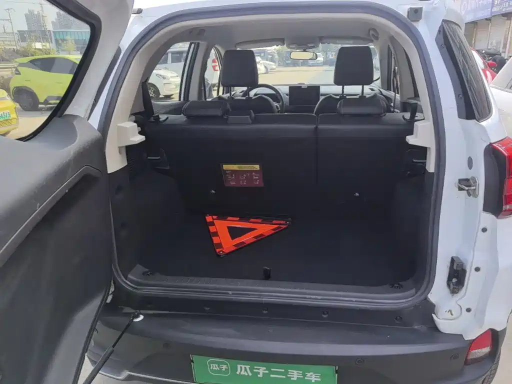 BYD Yuan EV — миниатюра 19