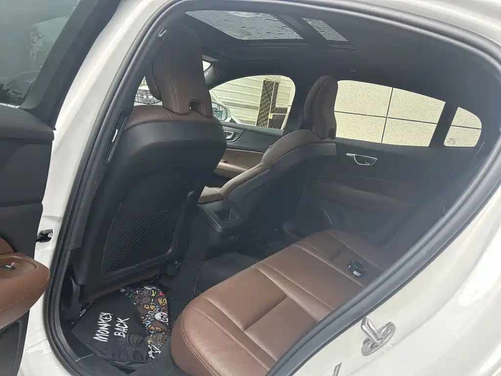 Volvo S60 — миниатюра 8