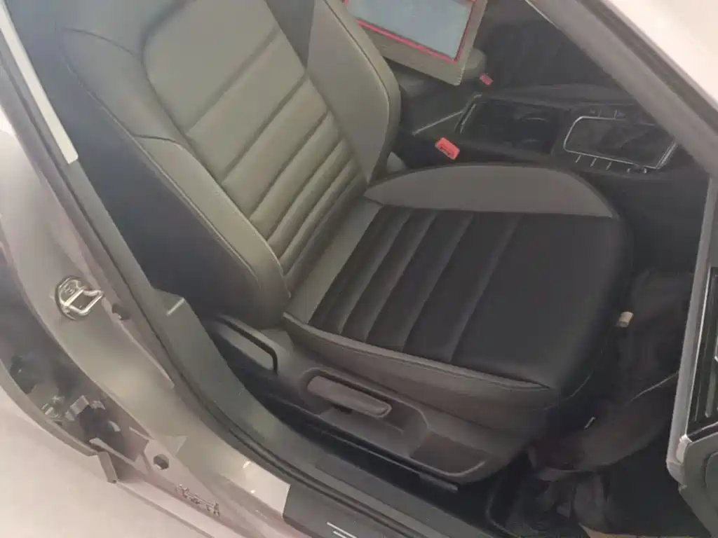 Volkswagen Sagitar — миниатюра 25