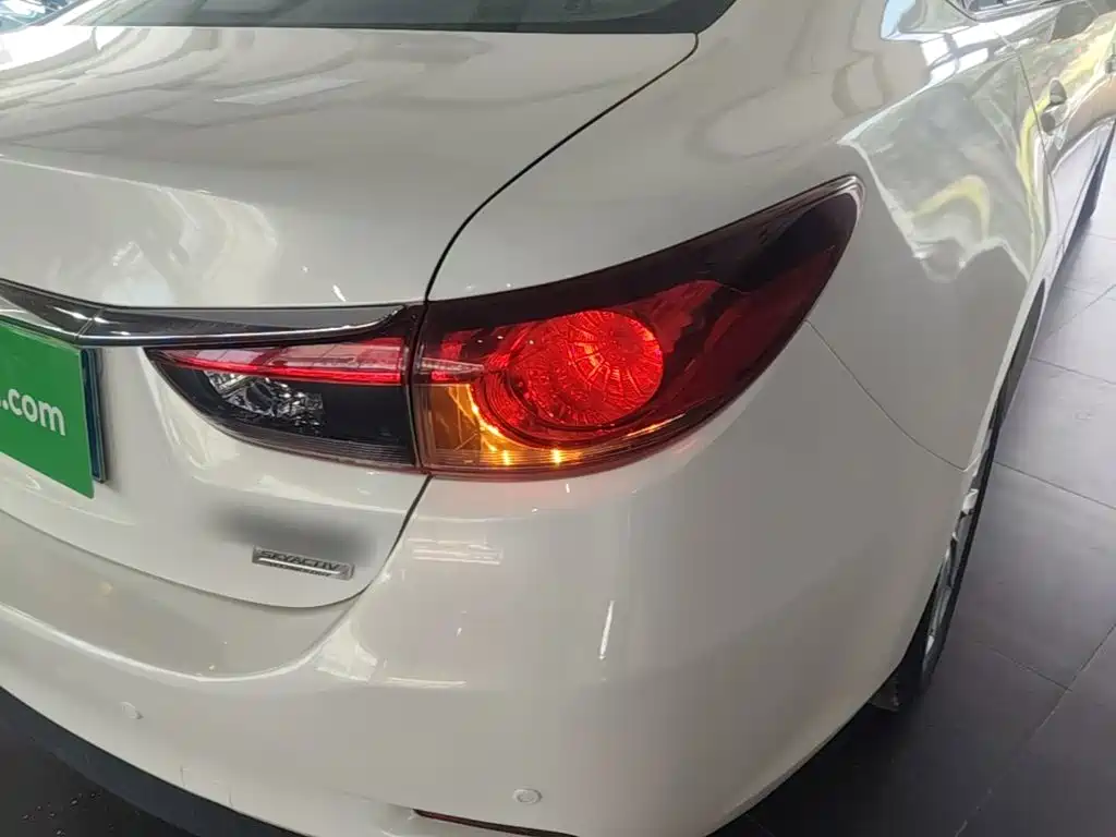 Mazda Atenza — миниатюра 8