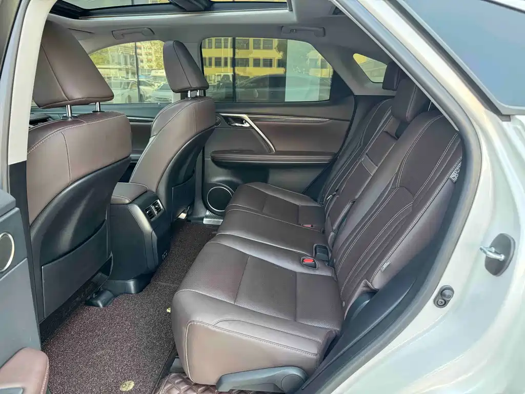 Lexus RX 2021 300