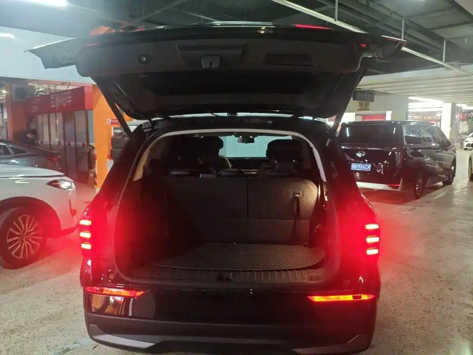 Ford Edge — миниатюра 9