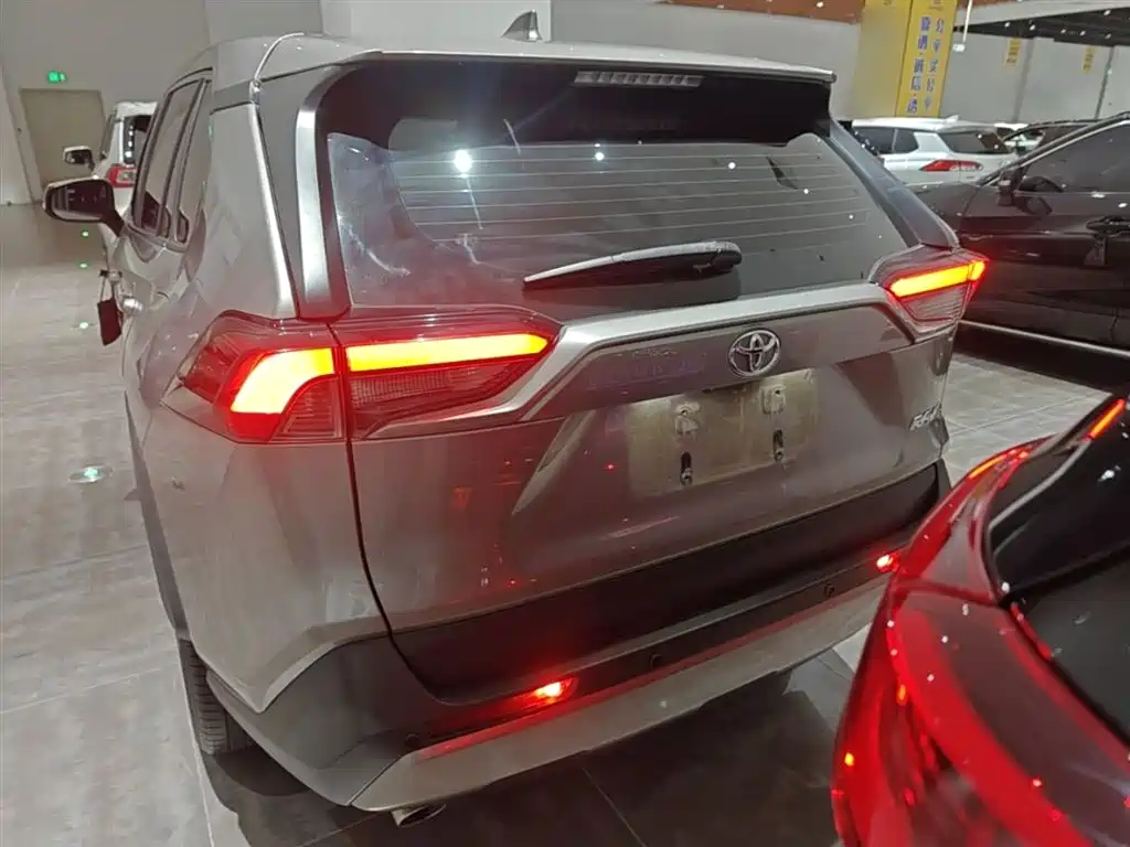 Toyota RAV4 2021 2.0L CVT