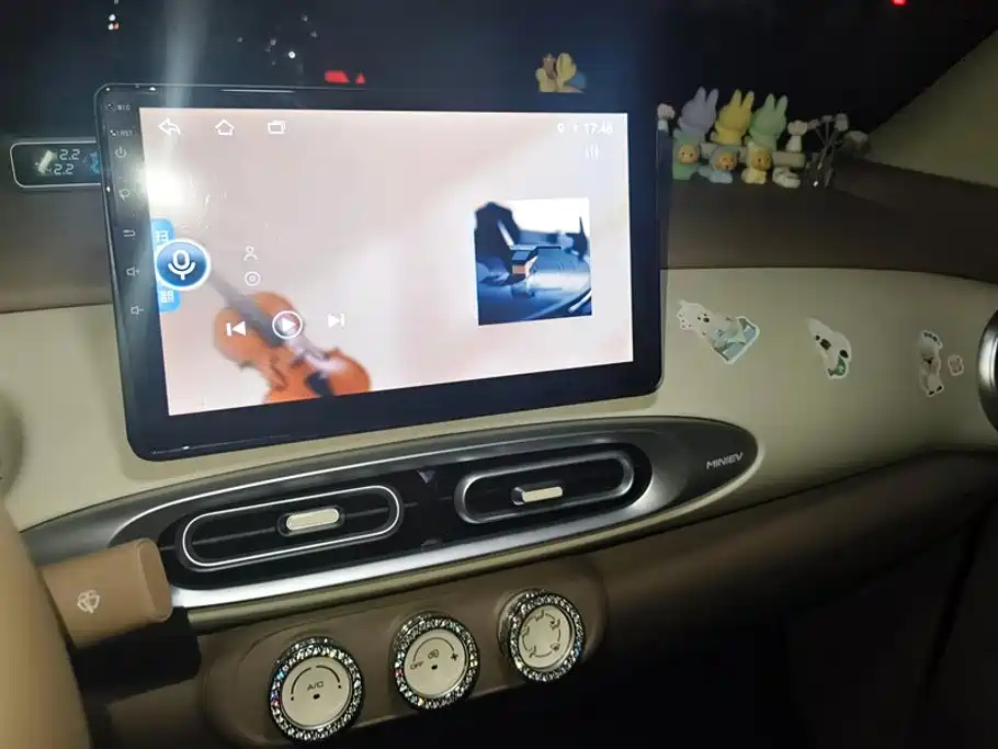Wuling MINIEV — миниатюра 13