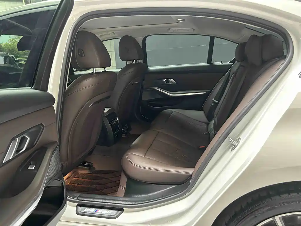 BMW 3 Series — миниатюра 21