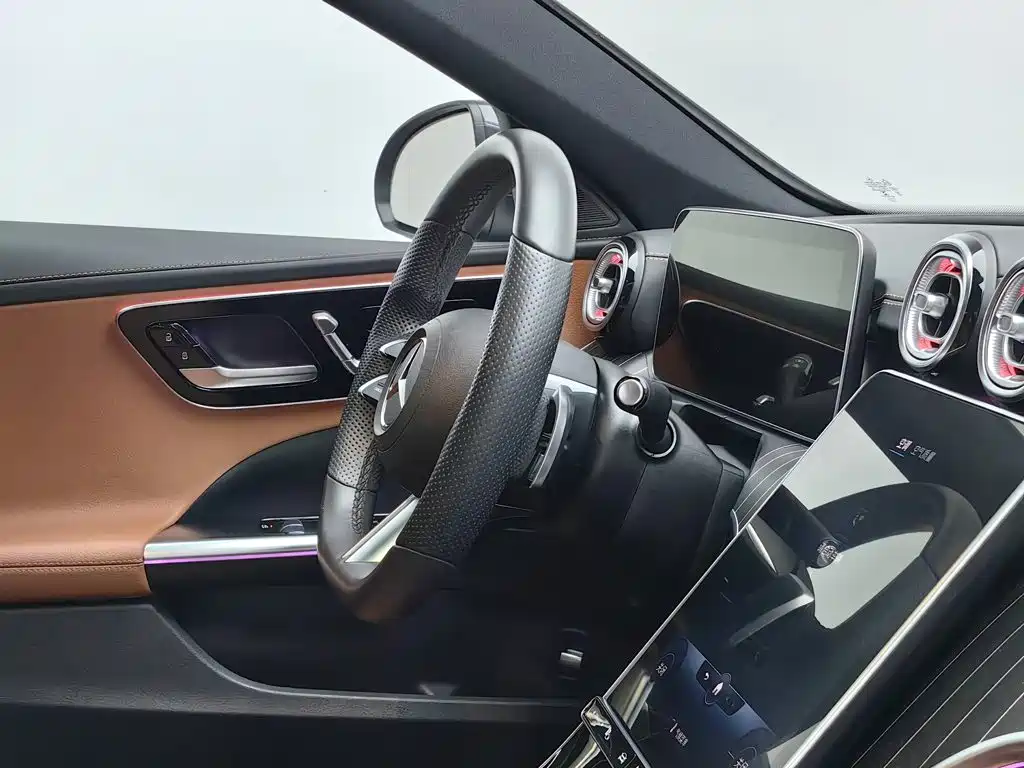 Mercedes-Benz C-Class — миниатюра 22