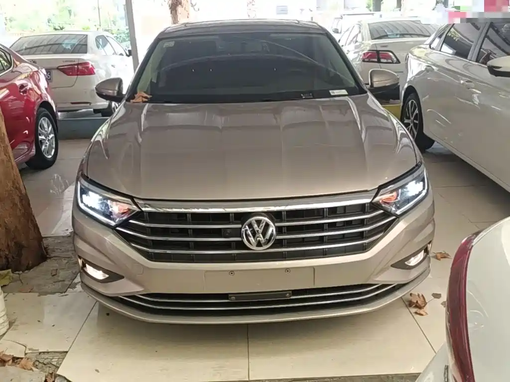 Volkswagen Sagitar — миниатюра 3