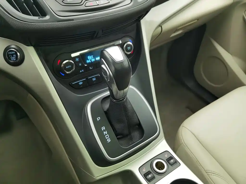 Ford Kuga — миниатюра 13