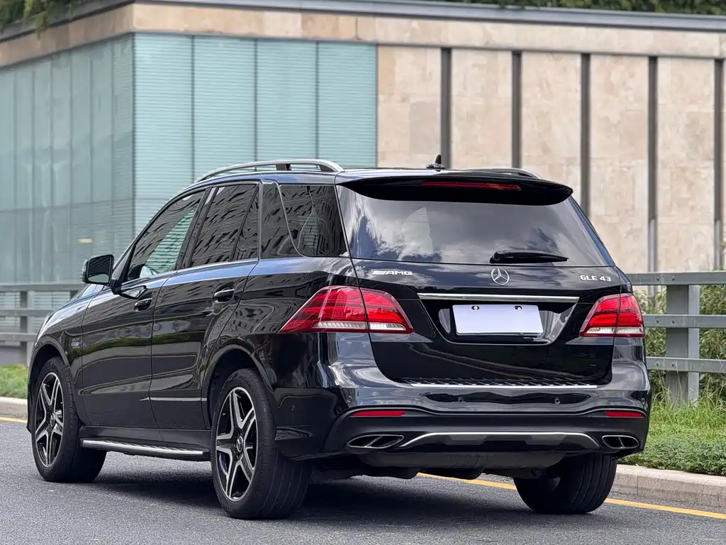 Mercedes-Benz GLE AMG — миниатюра 4