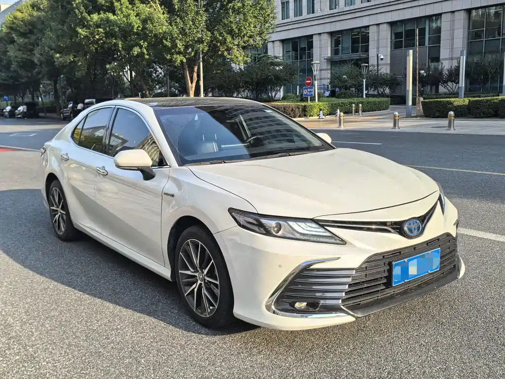 Toyota Camry — миниатюра 7