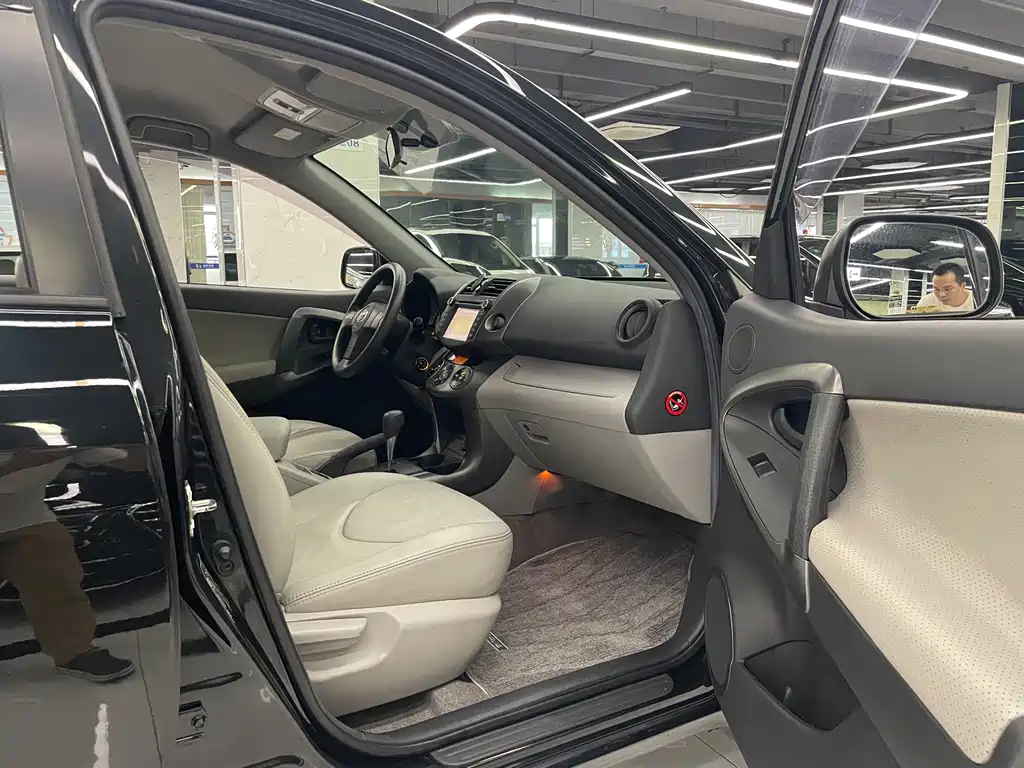 Toyota RAV4 2009 2.0L AT