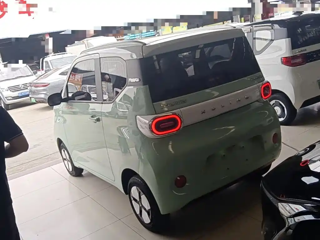Wuling MINIEV — миниатюра 5