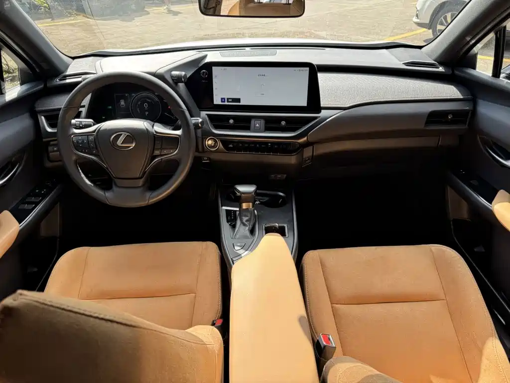 Lexus UX — миниатюра 6