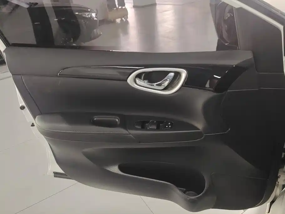 Nissan Sylphy — миниатюра 7
