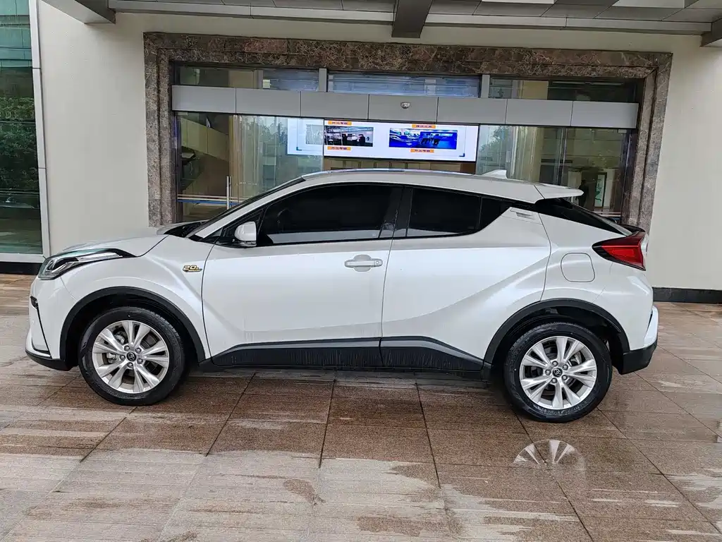 Toyota IZOA — миниатюра 2