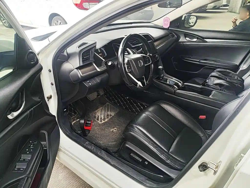 Honda Civic — миниатюра 16