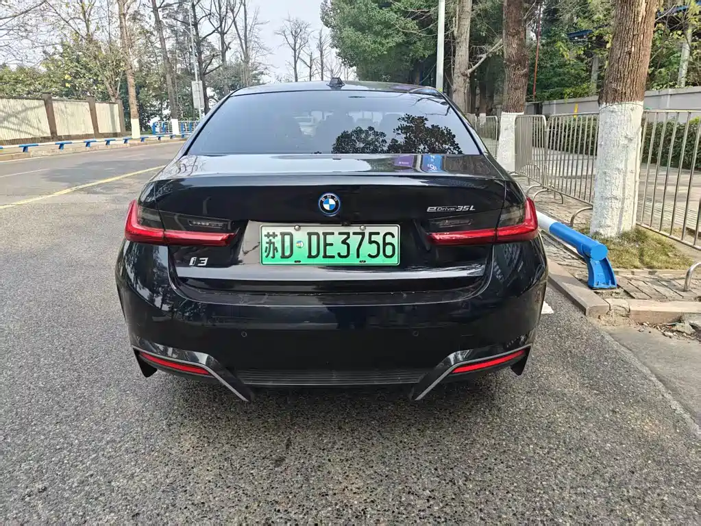 BMW I3