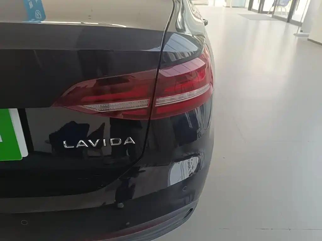 Volkswagen Lavida — миниатюра 8