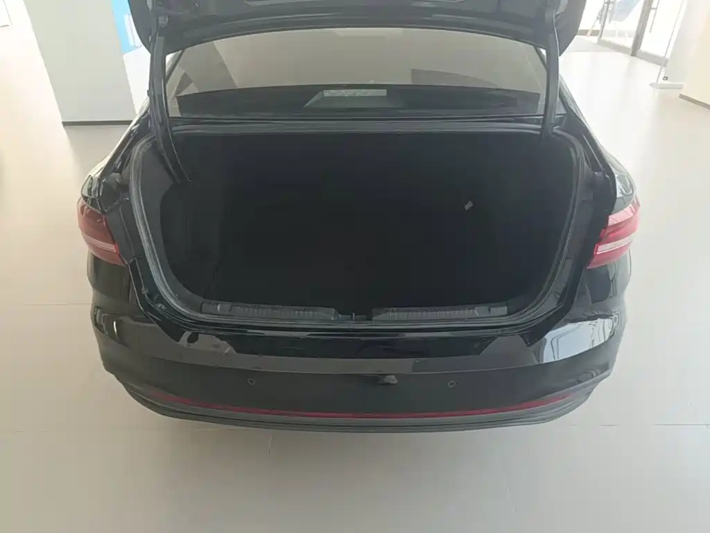 Volkswagen Lavida — миниатюра 19