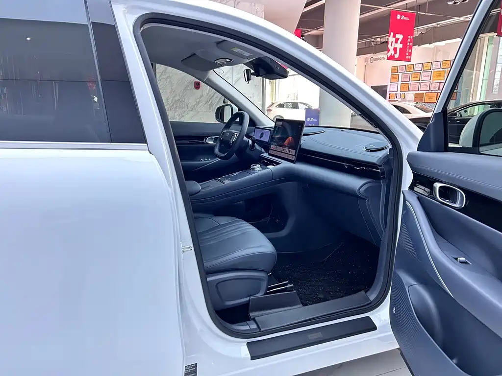 GEELY GALAXY GALAXY E5