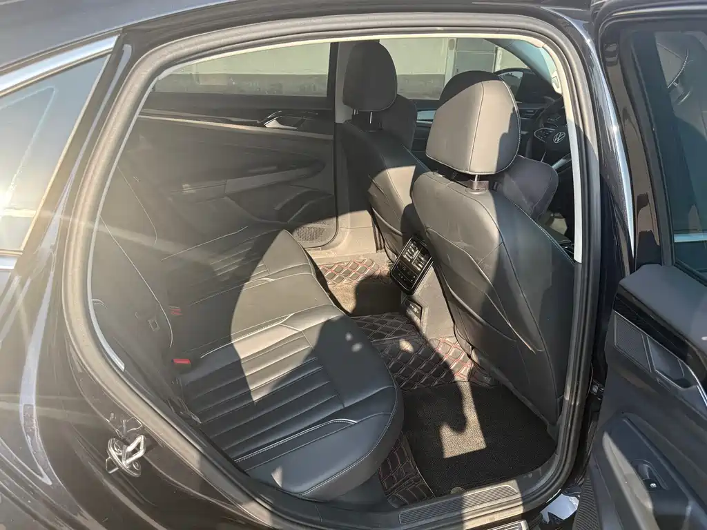 Volkswagen Passat — миниатюра 10