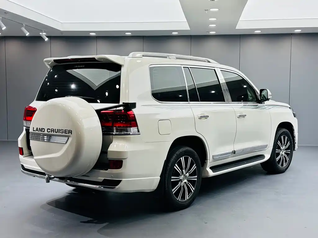 Toyota Land Cruiser — миниатюра 4