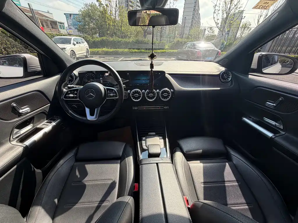 Mercedes-Benz GLA — миниатюра 9