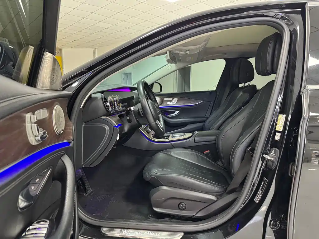 Mercedes-Benz E-Class — миниатюра 4