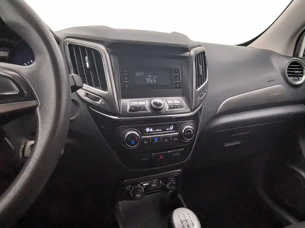 Changan CS15 — миниатюра 12