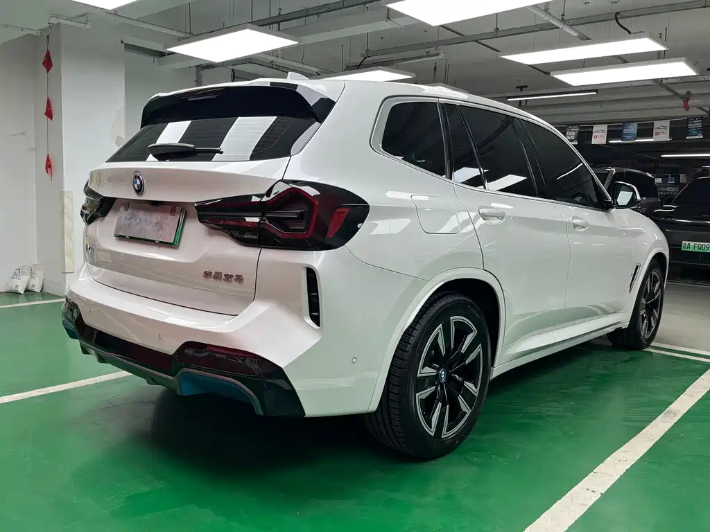 BMW iX3 — миниатюра 6