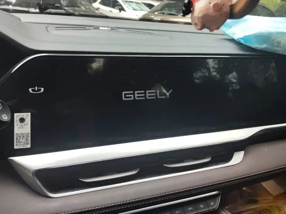 Geely Xingyue L — миниатюра 13