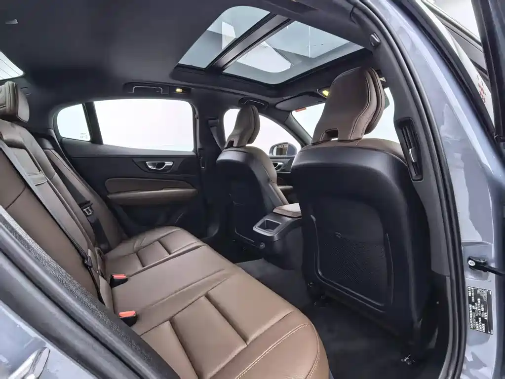 Volvo S60 — миниатюра 11