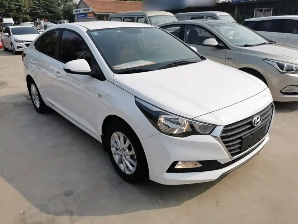 Hyundai Verna — миниатюра 4