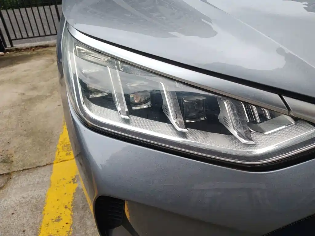BYD PLUS New Energy — миниатюра 7