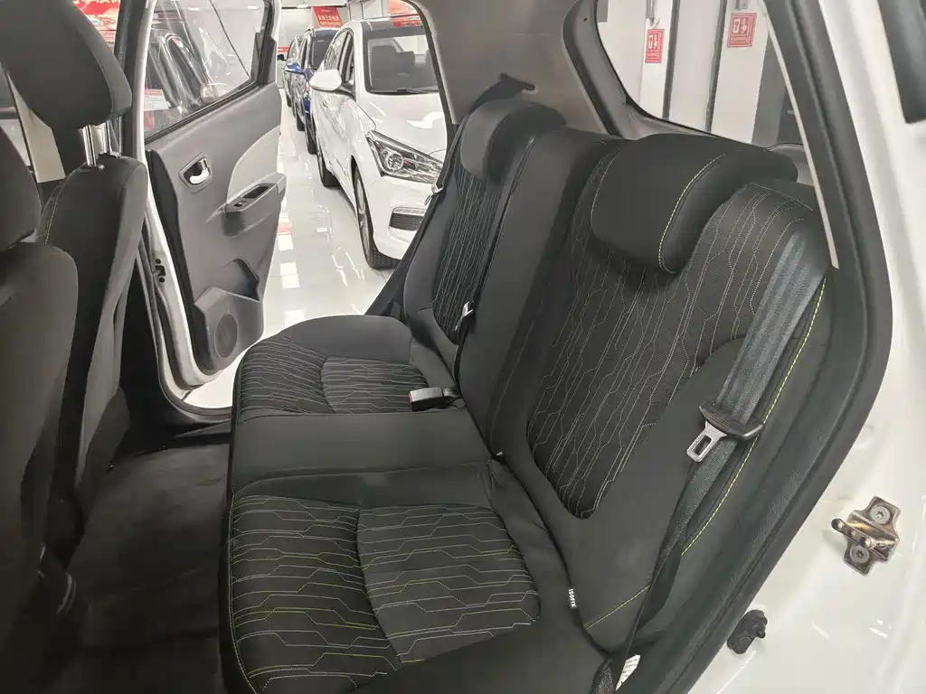 Changan Benben E-Star — миниатюра 15