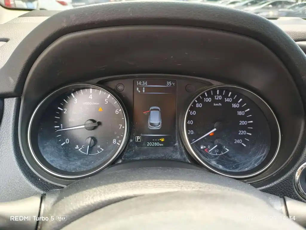 Nissan Qashqai — миниатюра 23