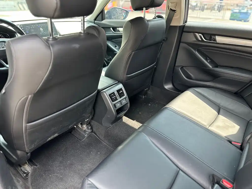 Honda Accord — миниатюра 9