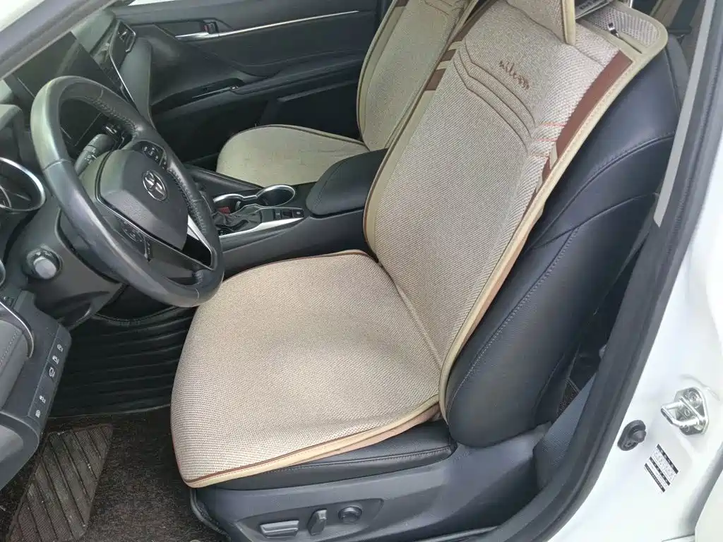 Toyota Camry — миниатюра 8