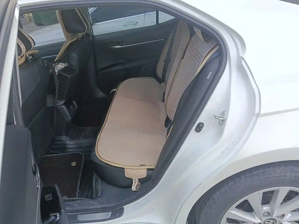 Toyota Camry — миниатюра 15